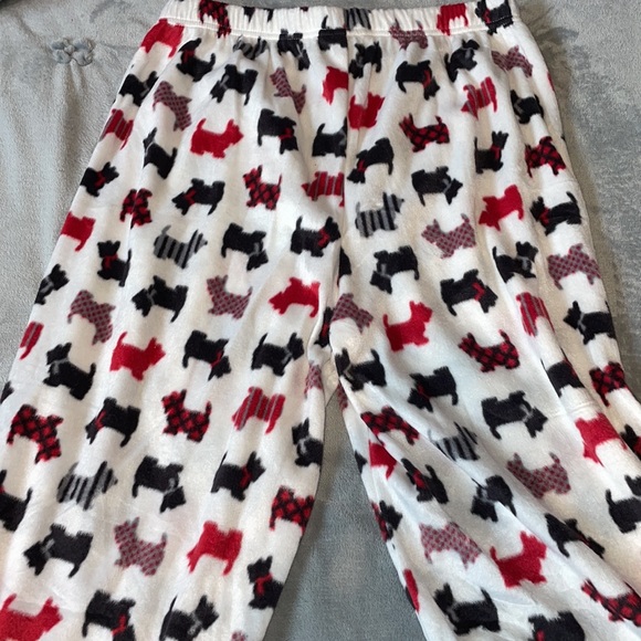 🎄Fuzzy Pyjama pants - Picture 2 of 4